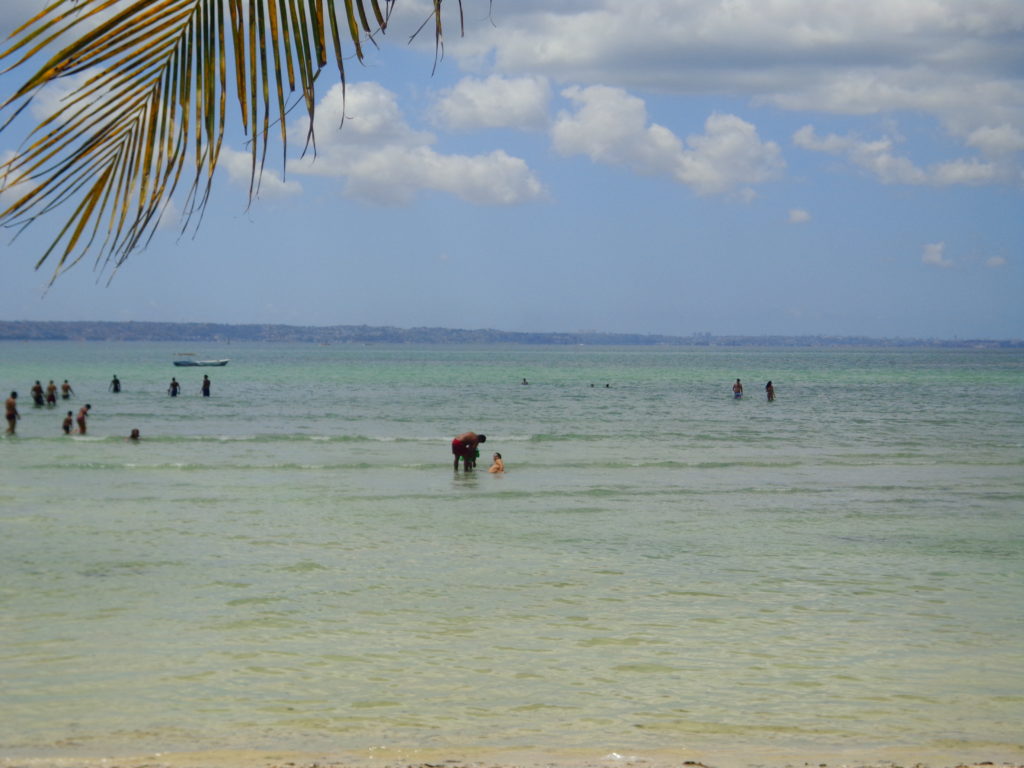 praia das neves em ilha de maré