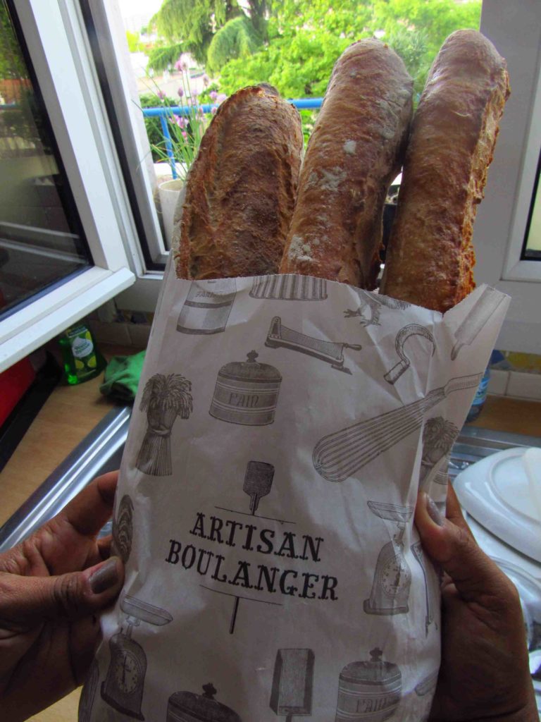 o que comer em paris baguette
