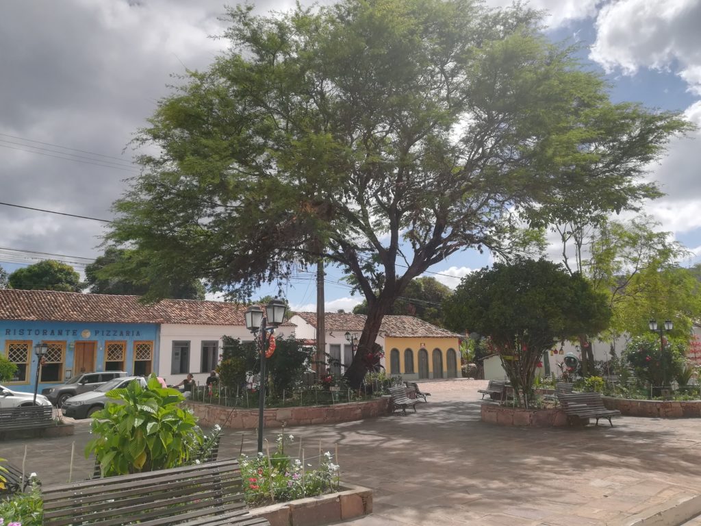 VILA DE IGATU CHAPADA DIAMANTINA BAHIA assista em HD 