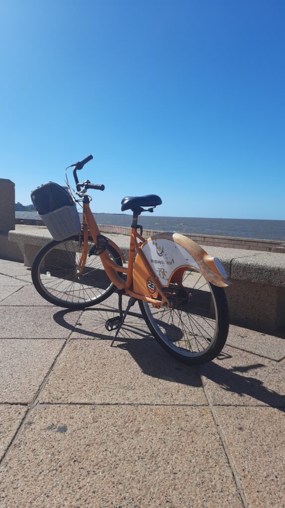 praias de montevideo de bike